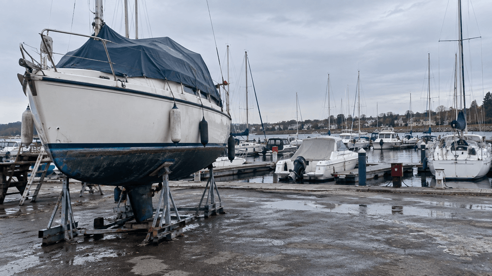 Comparatif hivernage bateau à sec ou à flot